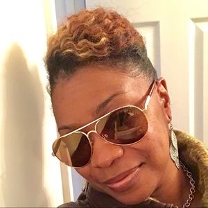 Meet your Posher, LaShawn